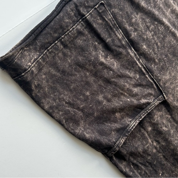 ☀️NEW Free People Hot Shot Mini Dress. Acid Wash Black. Size: Medium - Picture 6 of 11